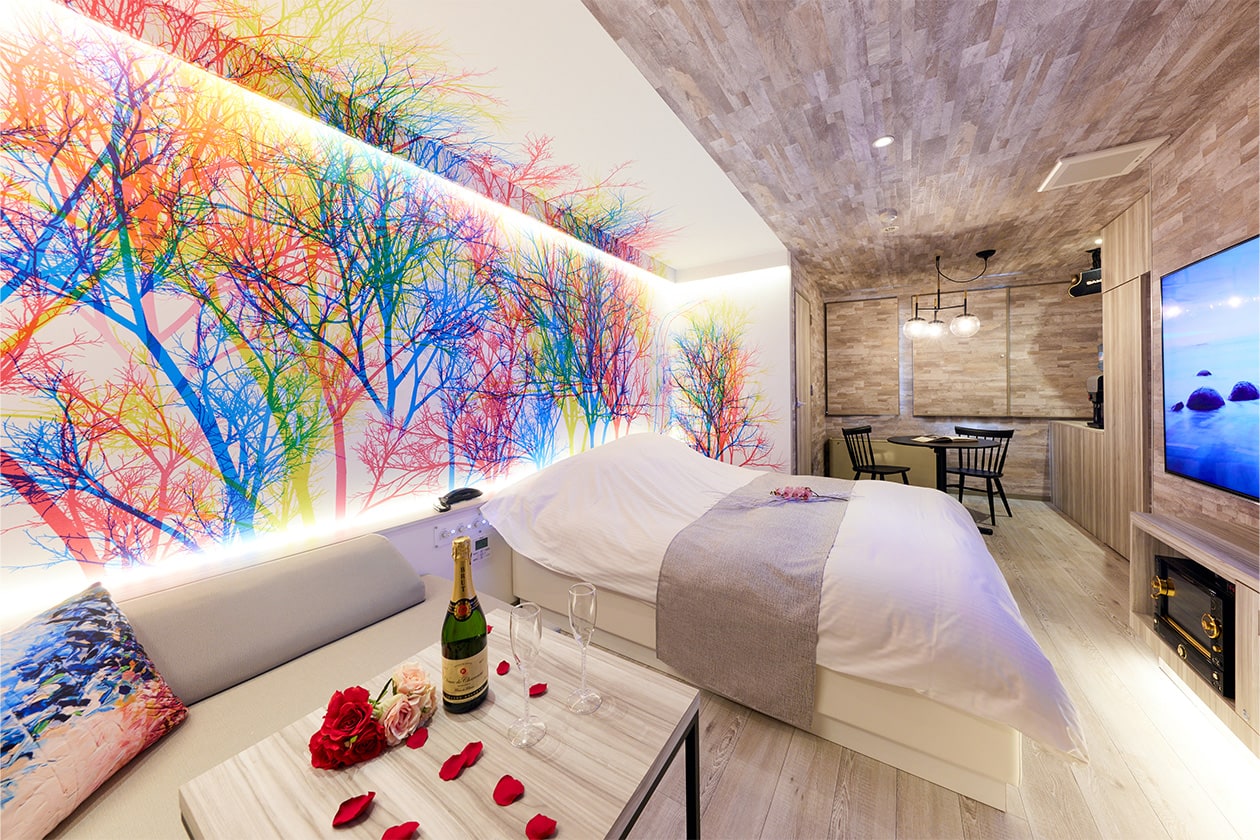 お部屋はデラックスルーム確定！